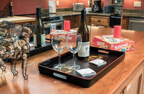 Cazadero Cabin | Getaway in the Forest, Surrounded by Peaceful Nature and Year-round Creek