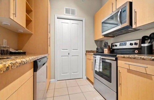 Cityplace Apartment | Getaway In This Spacious Apt w/Work Space & Pool!