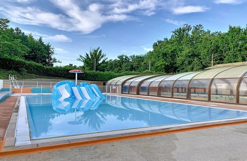 Monclar-de-Quercy Cottage | Getaway near Monclar Lake with pool