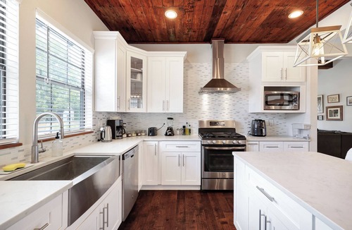 Eastside Promise Neighborhood House | Getaway Near River Walk DT | Yard BBQ Pet | Games