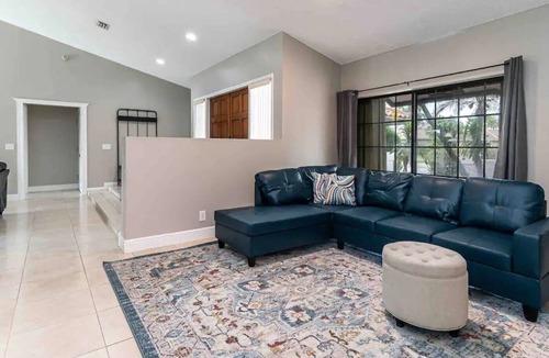 Greenview Shores House | Getaway on Kingsway