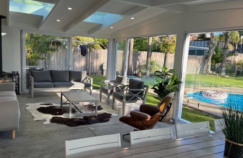 Tootgarook House | GETAWAY POOLSIDE RETREAT