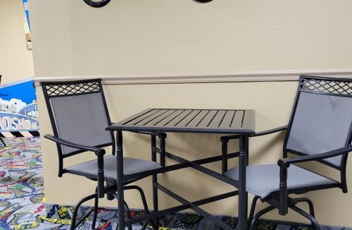 Lenox Park Apartment | Getaway That's Fit for a Queen