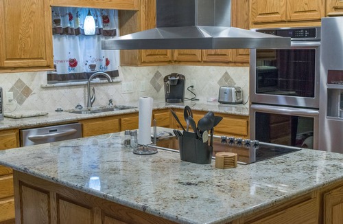 Enchanted Oaks House | Getaway to Relax, Enjoy & Play! Come vacation with us!