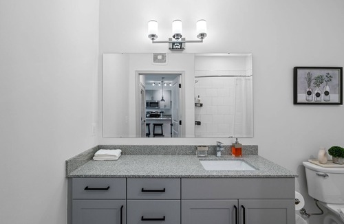 Woodbridge Apartment | Getaway | Views | Free-Parking