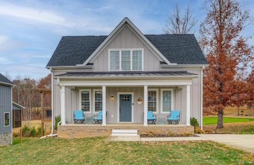 Huddleston House | Getaway w/Resort Perks at Smith Mountain Lake!