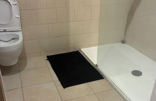 Ravenel Apartment | Getaway & wellness accommodation Massage Jacuzzi Sauna