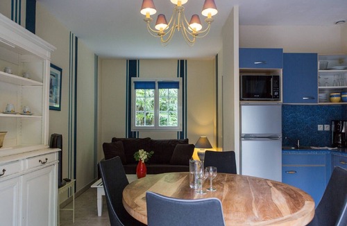 La Bastide-Clairence House | Getaway with Shared Pool