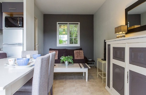 La Bastide-Clairence House | Getaway with Shared Pool