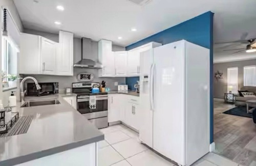 Oldsmar House | Getaway with Heated Pool!