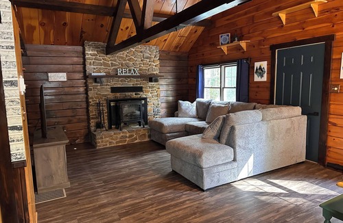 Idaville Cabin | Gettysburg Cozy Cabin