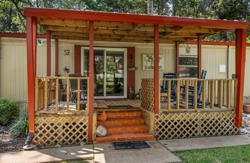 Athens House | GG’s Peaceful Place!nClean, newly remodeled modern farmhouse getaway in Athens .