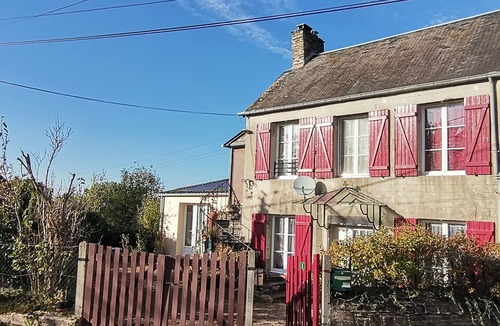 Pont-d'Ouilly House | GHK vacation homes -Garden-Wi-fi parking