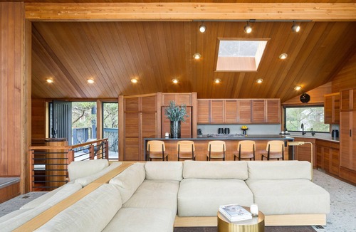 Neskowin House | Ghost Forest Beach House: Reimagined Redwood Oceanfront, Spa, Chef's Kitchen
