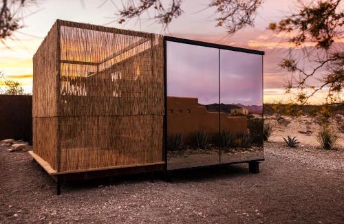 Study Butte-Terlingua House | Ghost House at Ghost Town Casitas