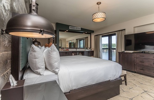 New Hope Hotel | Ghost Light Inn