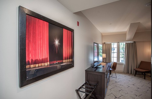 New Hope Hotel | Ghost Light Inn