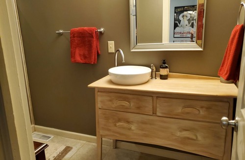 Scottsville Apartment | Ghost Pine Studio, Scottsville 1 Bedroom Retreat