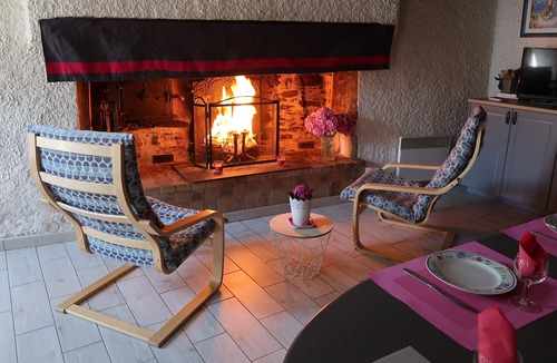Cazaux-Frechet-Aneran-Camors House | Gîte de Nelly located in a Pyrenees village close to ski resorts