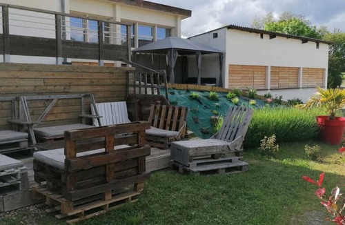 Saint-Etienne-sur-Chalaronne House | Gite de la Ruche - 15 people - PMR