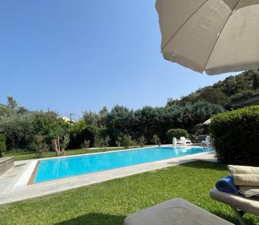 Mikros Gialos Villa | Gialos Villas 1-2 With a Private Pool