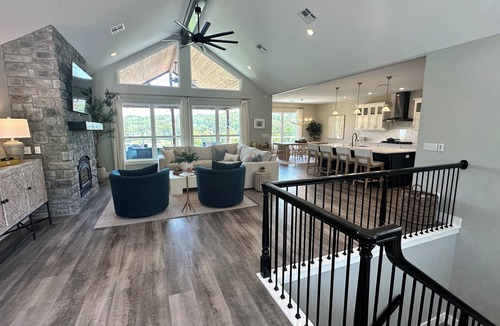 Grove House | Giant 5-bedroom luxury 4-acre Estate in Woodard Hollow in Grove, OK