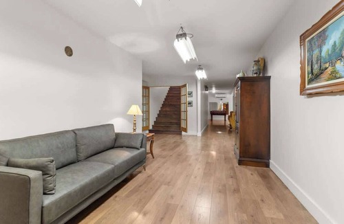 Stanstead House | Giant Chalet - 10 Ensuite Bedrooms - Up to 48