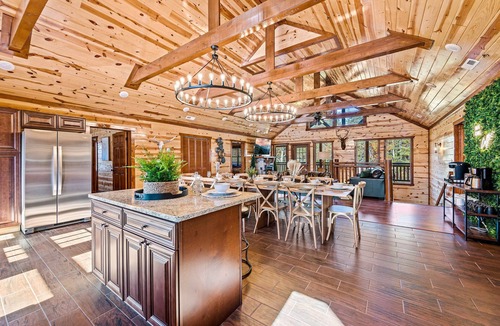 Caton Cabin | Giant Lux Cabin Private Pool Sleep28 Huge Pavilion