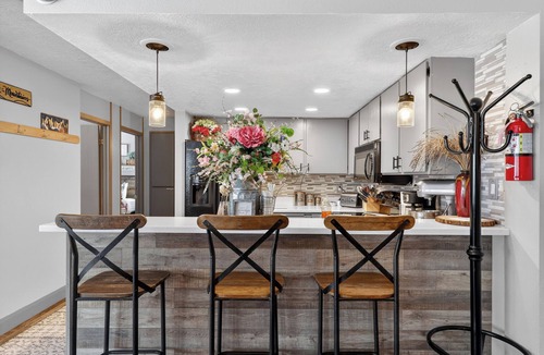 Brian Head Condo | Giant Steps 12 Rustic Retreat ski in/out 2bd/2bath