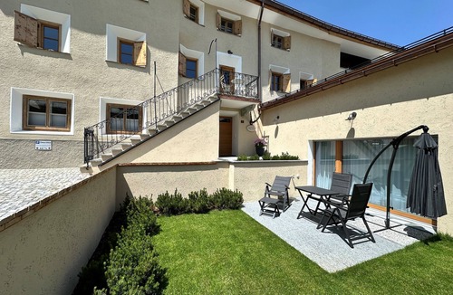 Zuoz Apartment | Giardin Apartment: Garden Bliss, Wellness, and Historic Elegance
