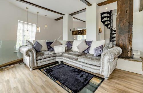 Chorlton-by-Backford House | Gibbet Mill