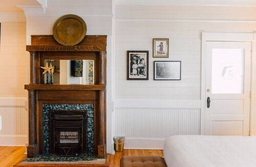 Historic Downtown Apalachicola Hotel | Gibson Inn