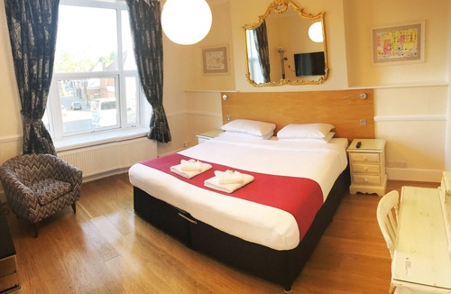 Pettits Hotel | Gidea Park Hotel