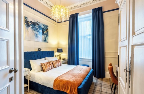 Newington House | Gifford House