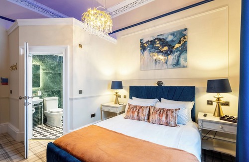 Newington House | Gifford House