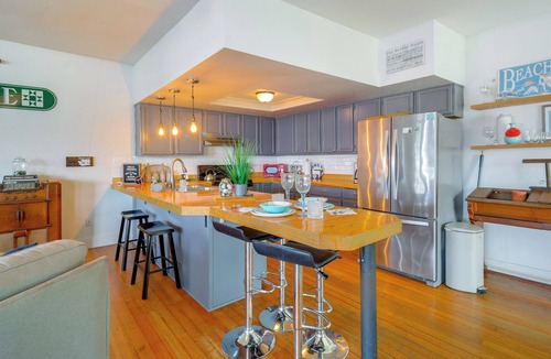 Gig Harbor House | Gig Harbor House w/Private Beach + Views!