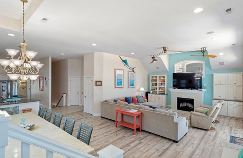 Nags Head House | Giggling Gecko: Oceanfront, Private Pool, Hot tub
