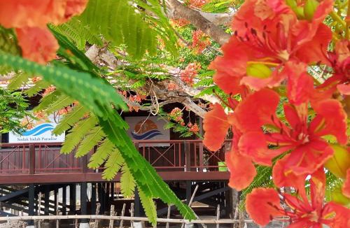 Sekotong Barat Bed & Breakfast | Gili Sudak Indah Paradise Beach Bungalow Bed & Breakfast