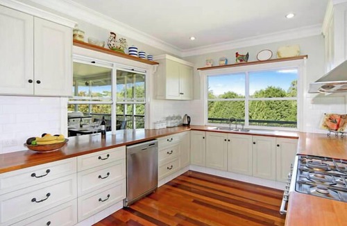 Maleny House | Gillandrea - Gracious Victorian Accomodation