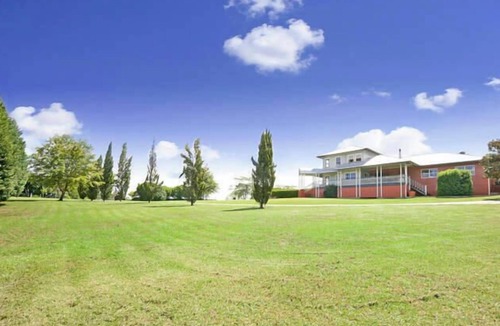 Maleny House | Gillandrea - Gracious Victorian Accomodation