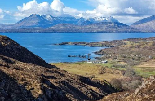 Breakish House | Gillean House-Spectacular beachfront property-Skye