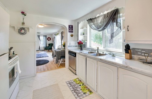 Gillette House | Gillette Adventure Base 1 Mi to Historic Downtown!