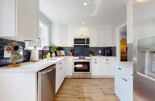 Foxboro House | Gillette World Cup HQ Less Than 1 Mi to Patriot Place!