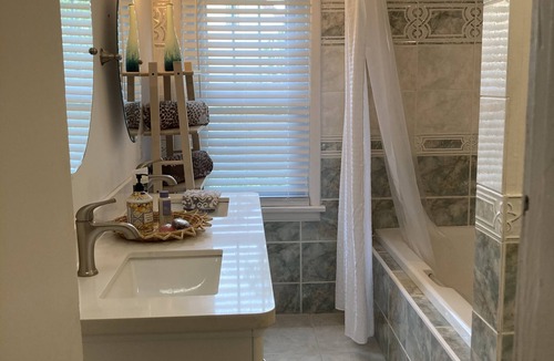 Gimli House | Gimli Family Vacation Getaway