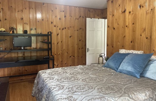 Gimli House | Gimli Family Vacation Getaway