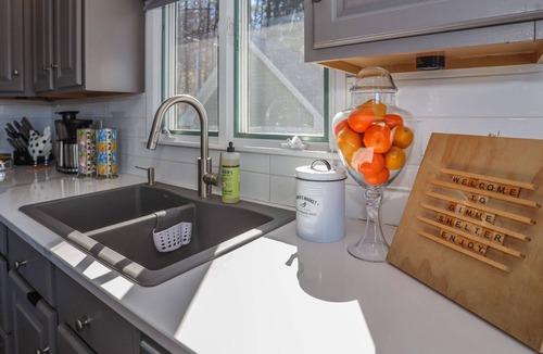 Hammondsport House | Gimme Shelter: Keuka Lake + East Side = Pure Bliss!
