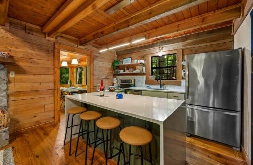 Townsend Ski Chalet | Gimme the Smokies