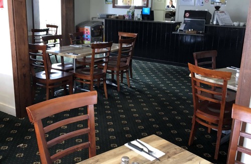 Gin Gin Hotel | Gin Gin Budget Accommodation