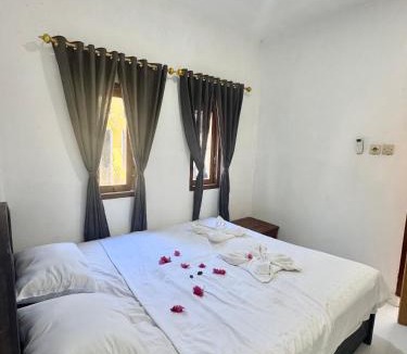 Labuhan Lombok Bed & Breakfast | Gina's Reading Homestay