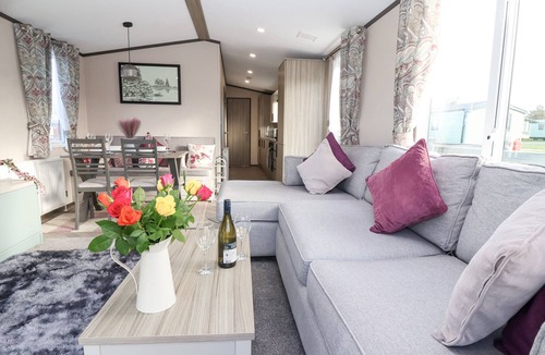 West Heslerton Cottage | Ginger Fox Lodge